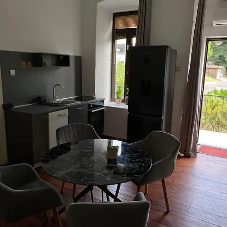 Apartment Ela *